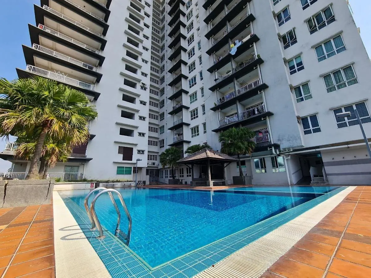 Homestay 1 Min Next To Lrt Cheras 68 With Shared Area Apartment Kuala Lumpur